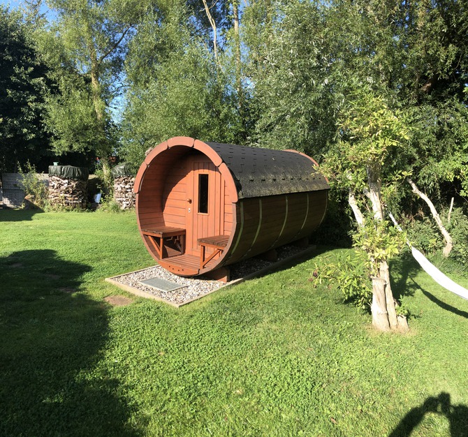 Ferienwohnung in K&auml;gsdorf - Meerblick - finnisches Saunafass im Garten