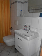 Ferienwohnung in Graal-M&uuml;ritz - Buntspecht - In Fr&uuml;hjahr 2024 wurde das Badezimmer renoviert