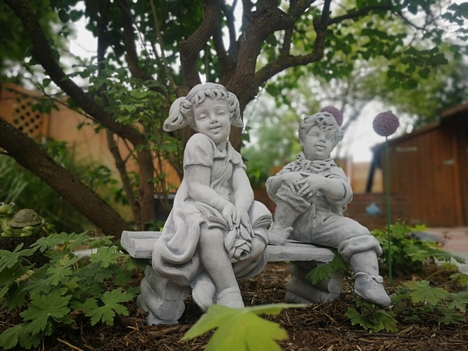 Ferienhaus in Putbus - M&auml;rchengarten H&auml;nsel und Gretel - Im M&auml;rchengarten bei Tage