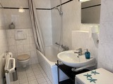Ferienwohnung in K&uuml;hlungsborn - Strandstrasse-OstSeestern - Das Bad