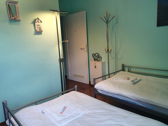 Ferienwohnung in K&uuml;hlungsborn - Haus Olymp - Betten 90x200 cm