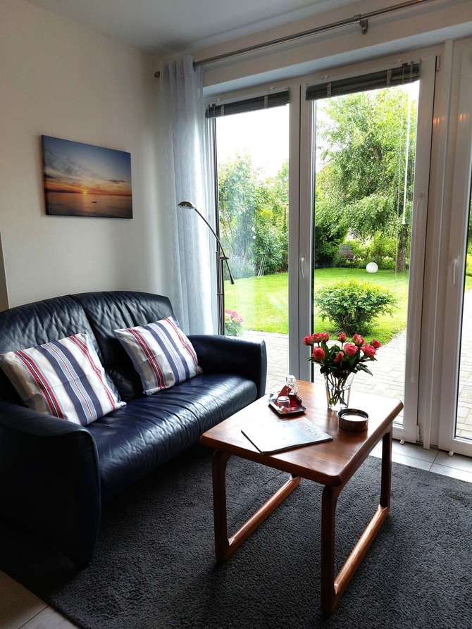 Ferienwohnung in D&ouml;hnsdorf - Haus am Steinwall - Sitzecke mit Gartenblick