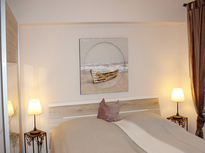 Ferienwohnung in Sch&ouml;nhagen - FerienWohnung Perlentaucher - Schlafzimmer- 180x200 cm Bett und  Kleiderschrank