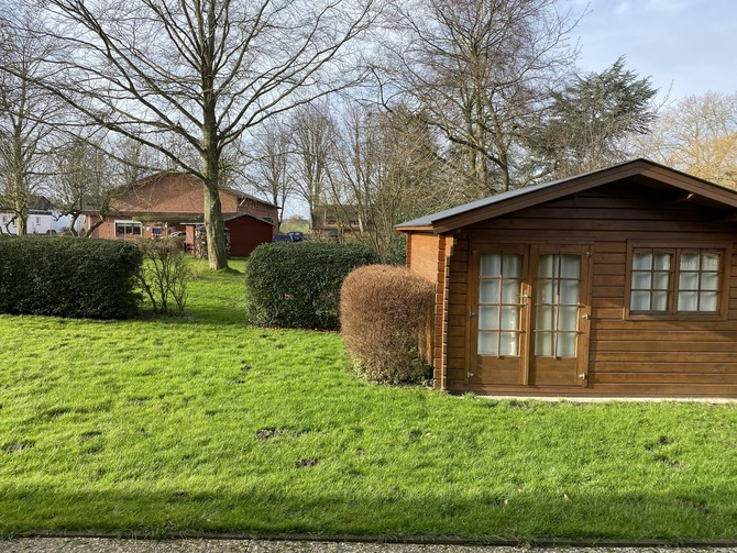 Ferienwohnung in Sch&ouml;nhagen - Prigge - Rasen zum Spielen und Sonnen vorhanden