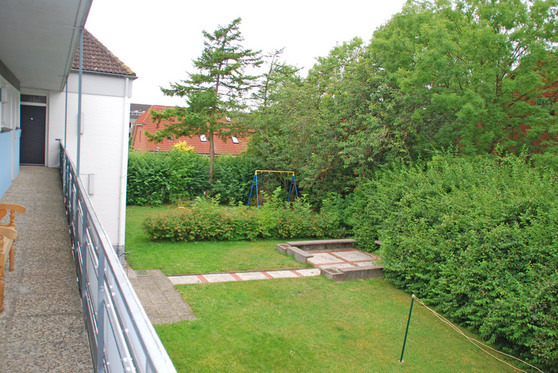 Ferienwohnung in Kellenhusen - Haus Sommerland OG 3 - Ausblick in den gro&szlig;en Garten