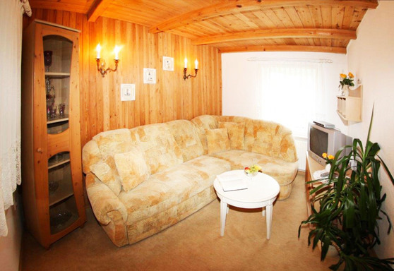 Ferienhaus in K&uuml;hlungsborn - Im Gr&uuml;nen - Bild 2