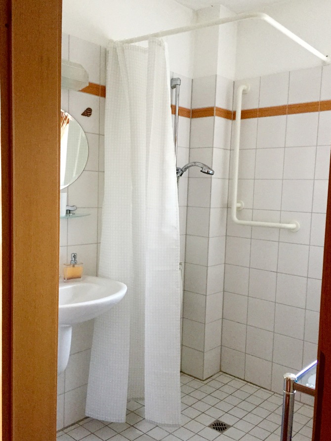 Ferienhaus in Ahrensb&ouml;k - Haus Bienenweide - Bad UG