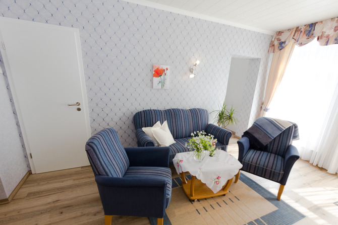 Ferienwohnung in K&uuml;hlungsborn - Ferienhaus zum Strand - behagliche Atmosph&auml;re