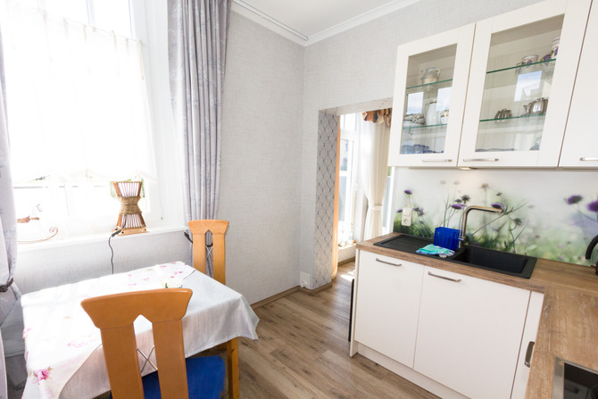 Ferienwohnung in K&uuml;hlungsborn - Ferienhaus zum Strand - Lichtdurchflutete R&auml;ume