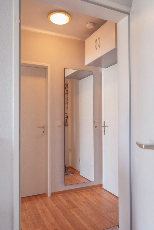 Ferienwohnung in Lobbe - Ferienwohnung 30 - Strandhaus M&ouml;nchgut - Endloser Sandstrand und das weite Meer - Bild 11