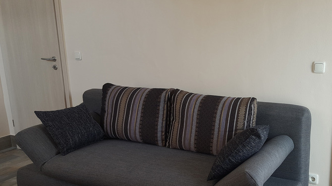 Ferienwohnung in Sassnitz - JASMUND 2 B&auml;der / Balkon - Sofa in der Wohnk&uuml;che